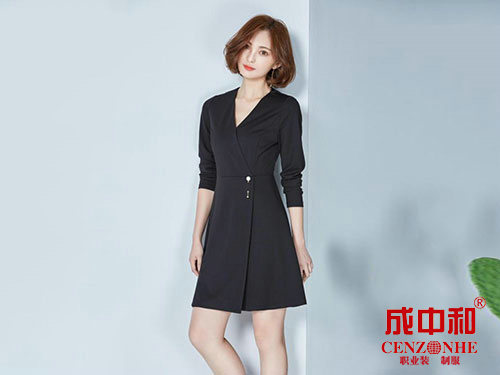 V领连衣裙1